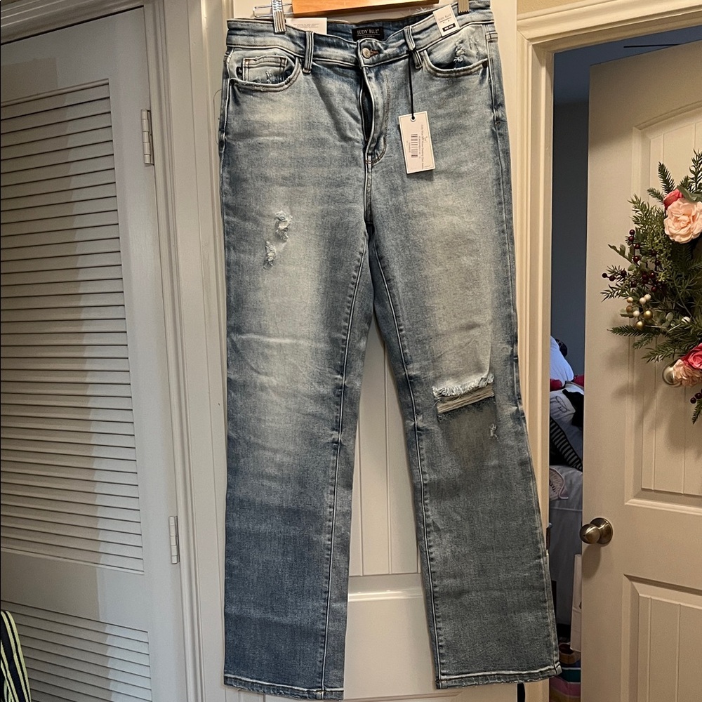 Judy Blue Light Wash Straight Leg Jeans